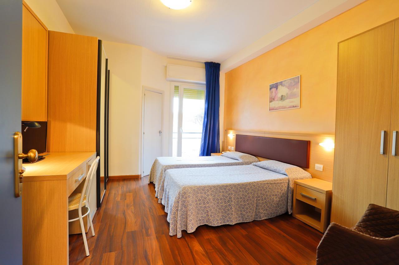 Hotel Grifone Принчипина-а-Маре Экстерьер фото