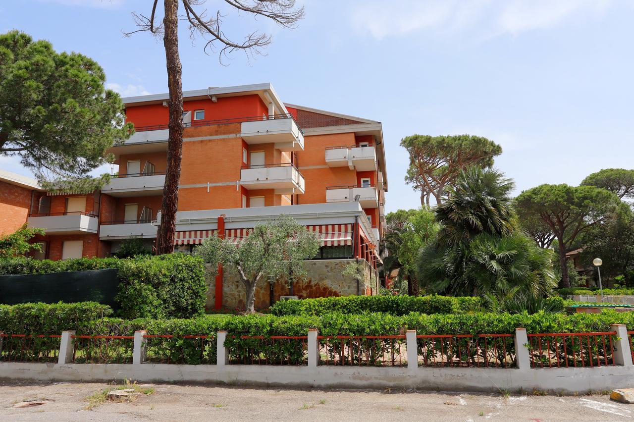 Hotel Grifone Принчипина-а-Маре Экстерьер фото